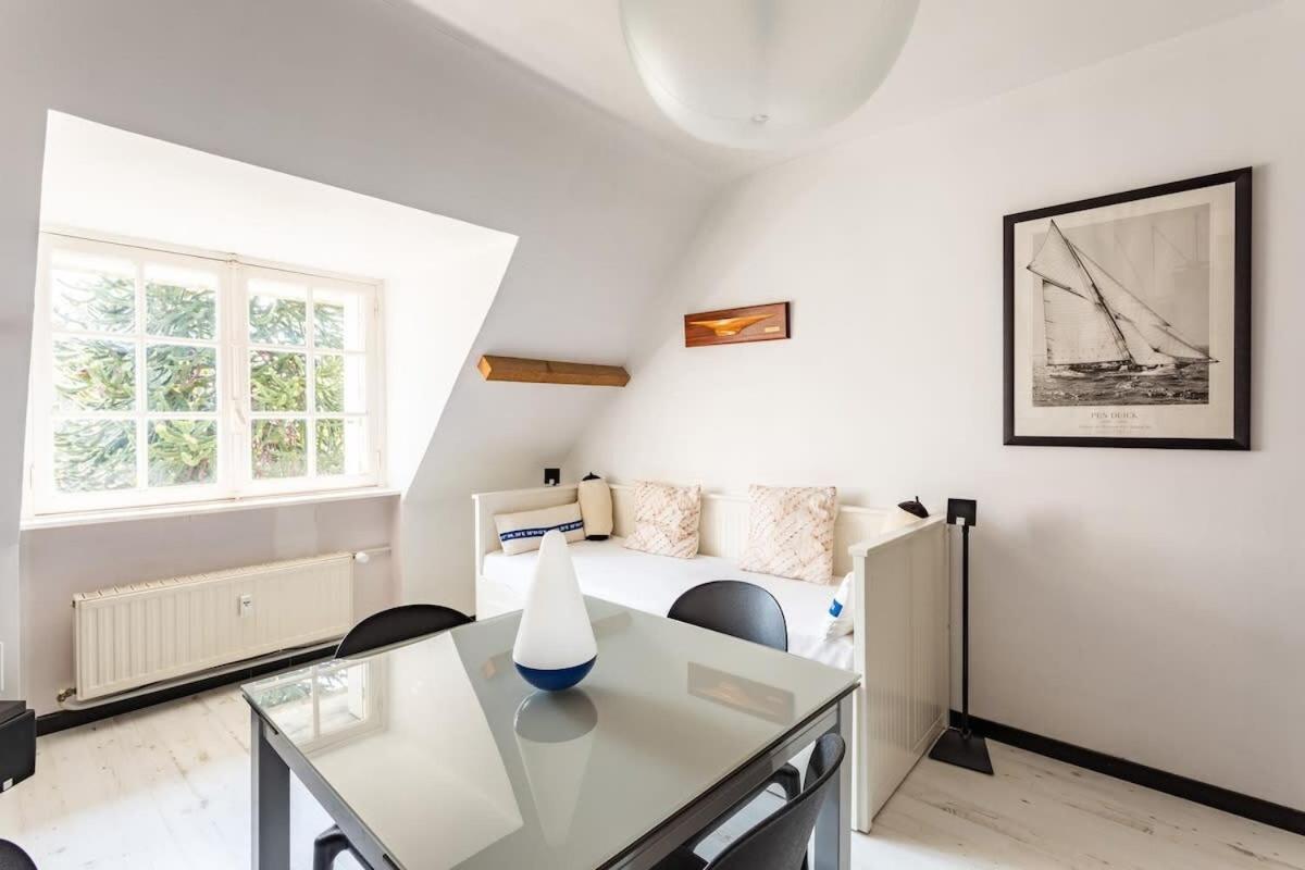 Le Capucin - Petit Duplex Avec Place De Parking Динар Экстерьер фото
