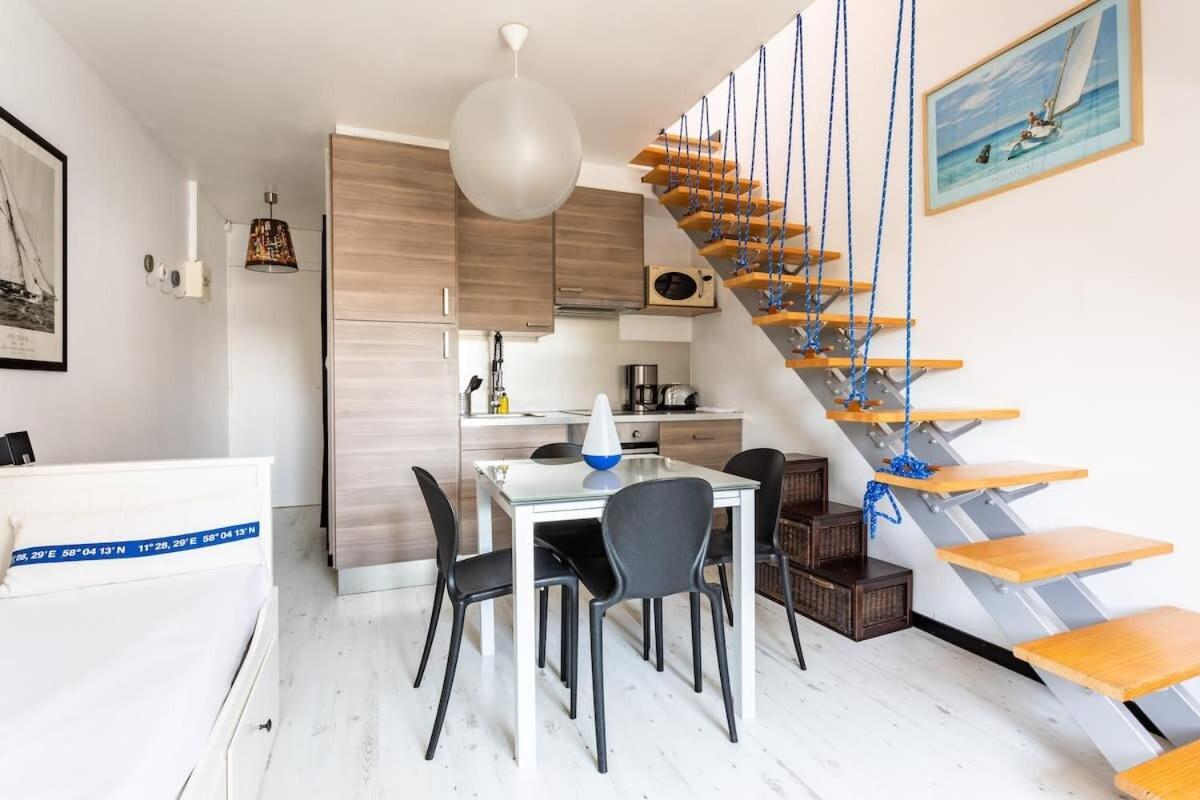 Le Capucin - Petit Duplex Avec Place De Parking Динар Экстерьер фото