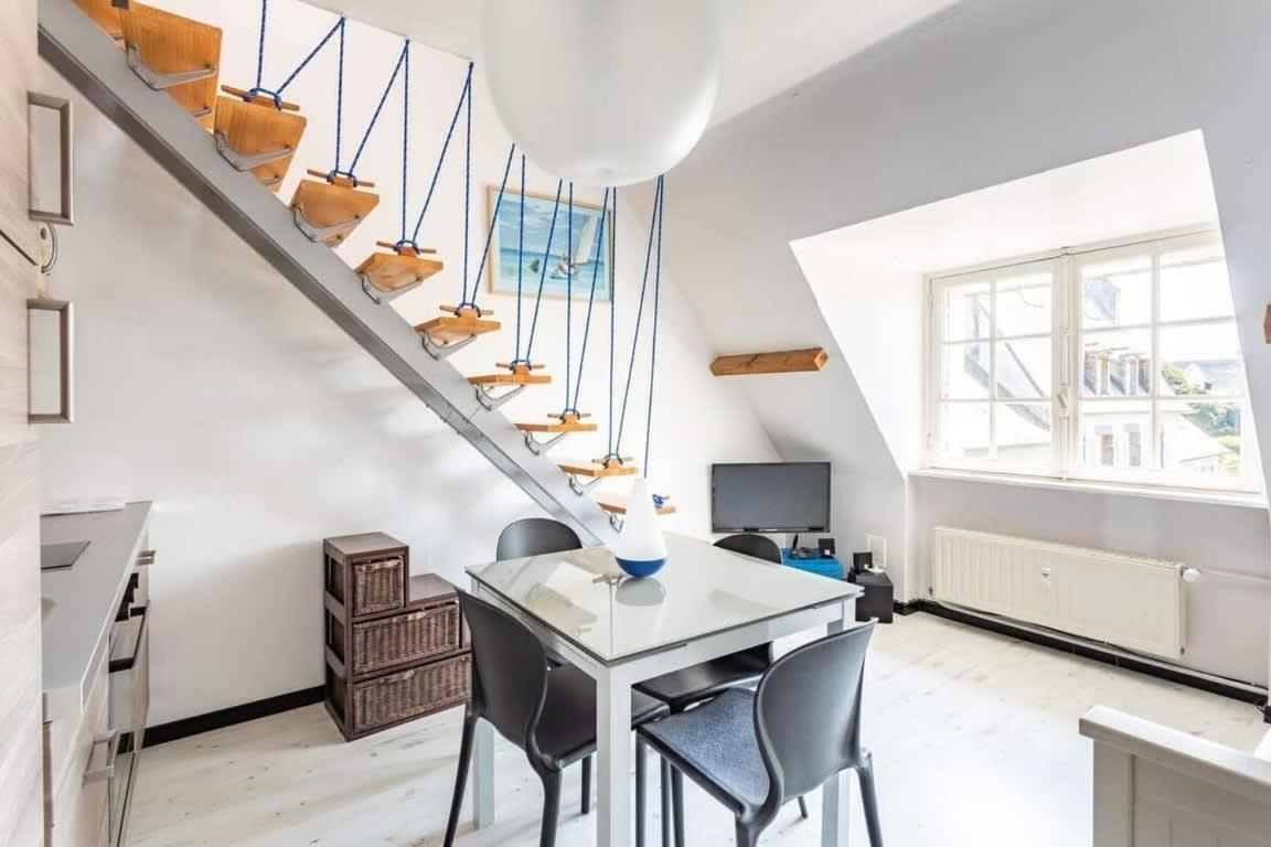 Le Capucin - Petit Duplex Avec Place De Parking Динар Экстерьер фото