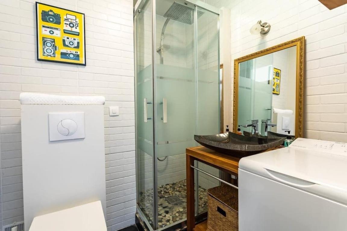 Le Capucin - Petit Duplex Avec Place De Parking Динар Экстерьер фото